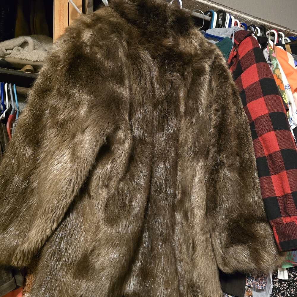 Men's Brown Fur Coat - Picture 3 of 9